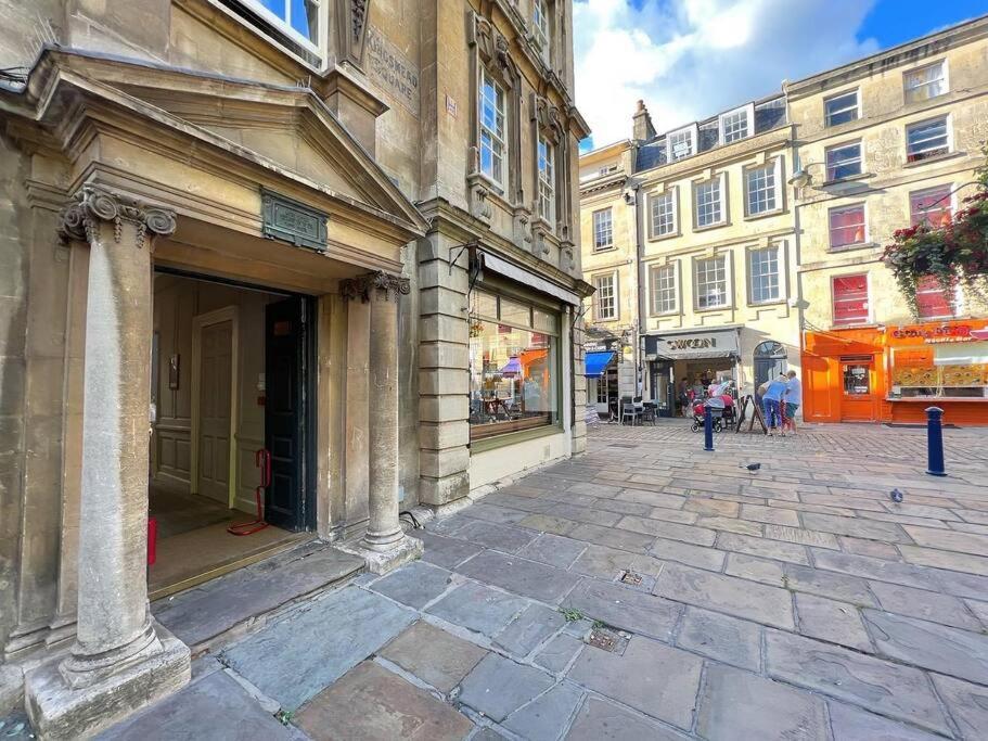 Beautiful Character 3 Bed City Centre Apartment バース エクステリア 写真