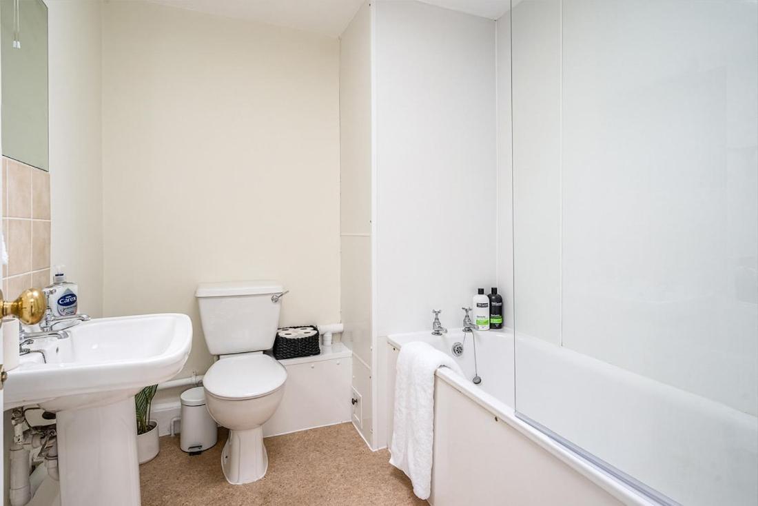Beautiful Character 3 Bed City Centre Apartment バース エクステリア 写真