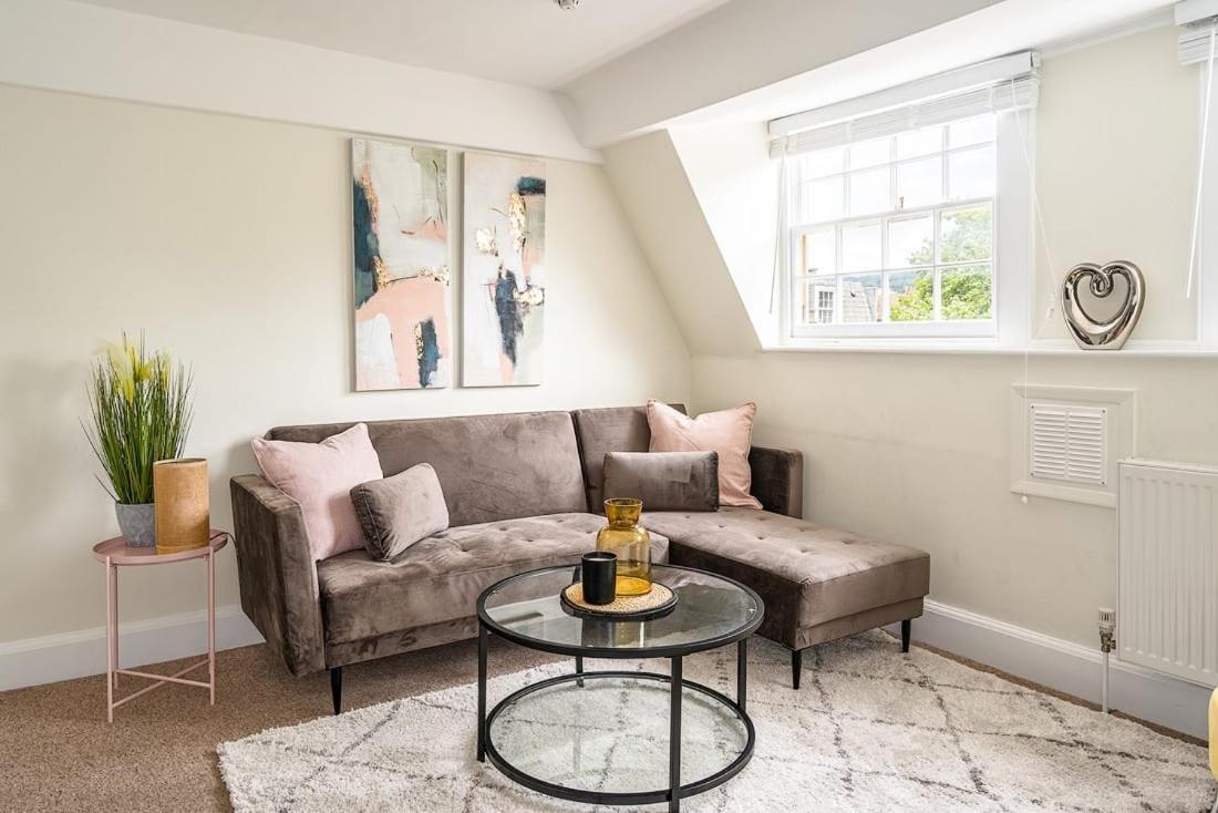Beautiful Character 3 Bed City Centre Apartment バース エクステリア 写真