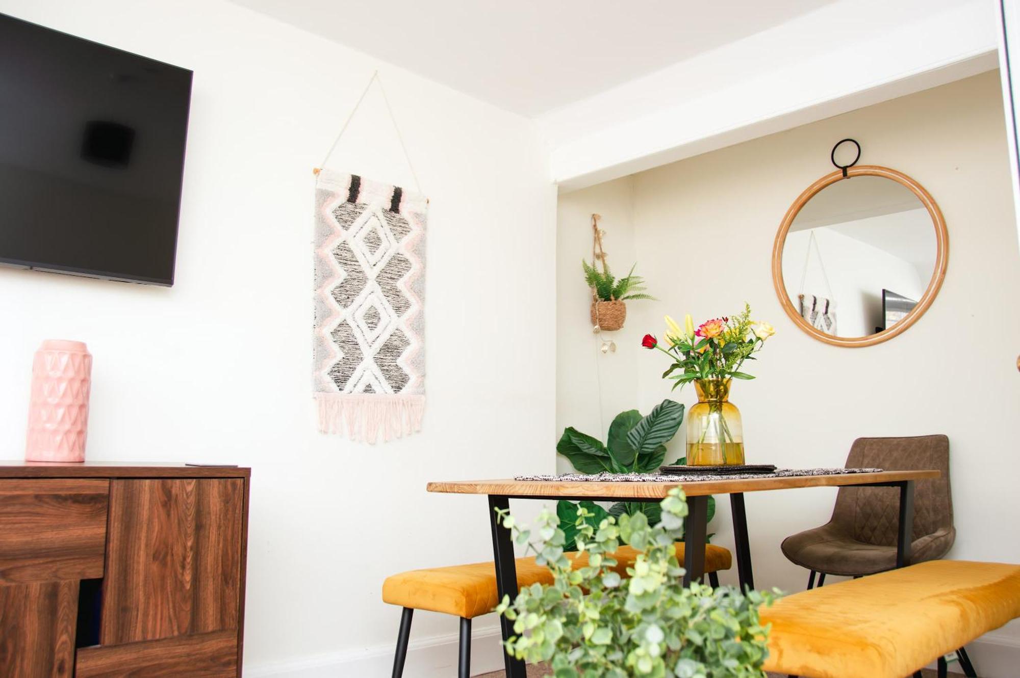 Beautiful Character 3 Bed City Centre Apartment バース エクステリア 写真
